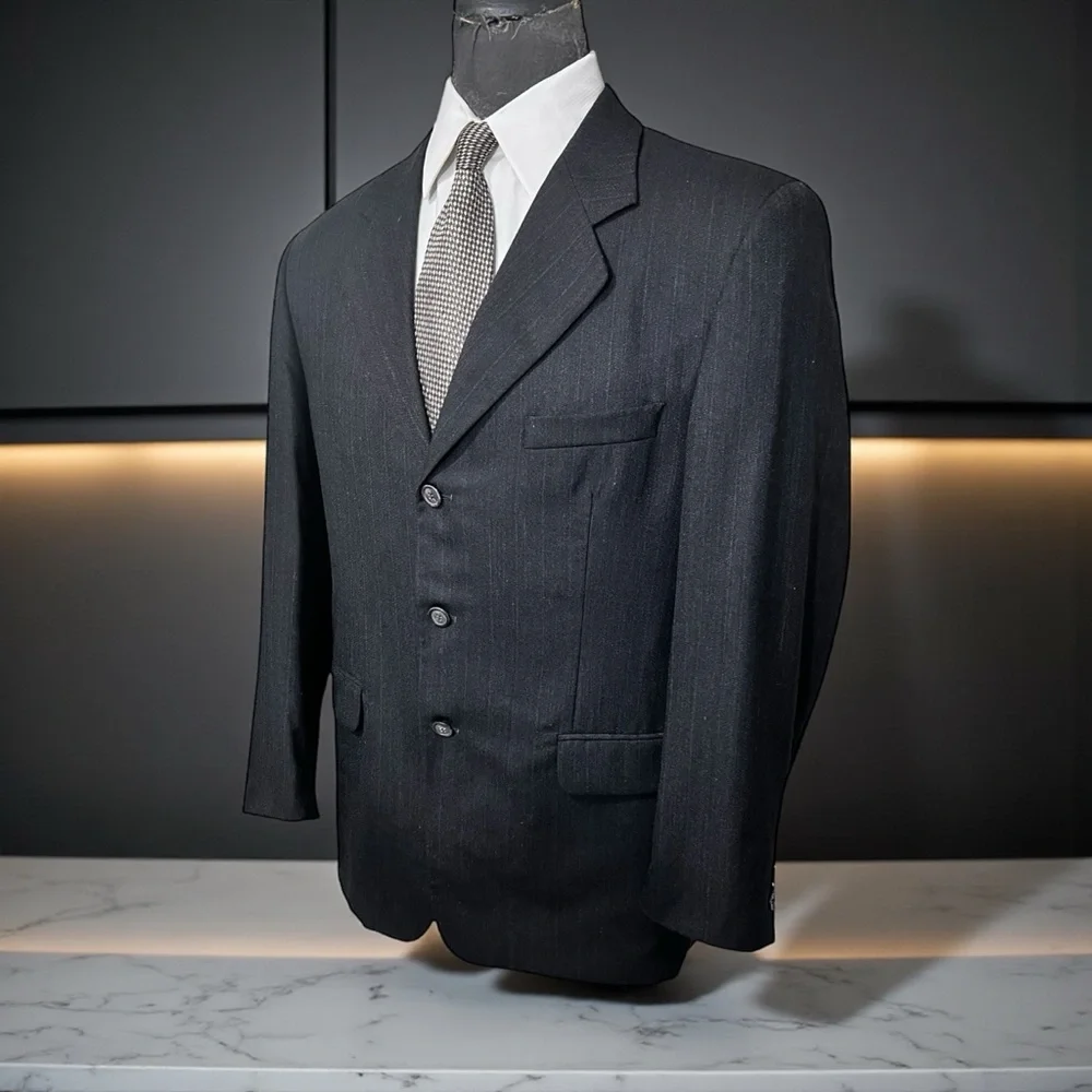 Classic Gray Men's Blazer with a slightly Blue Pinstripe very Subtle☑️VEN50 - Picture 2 of 12